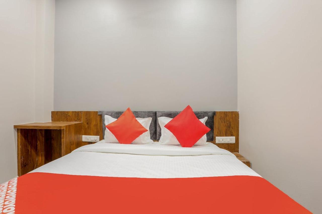 Hotel Shankar 乌贾因 外观 照片